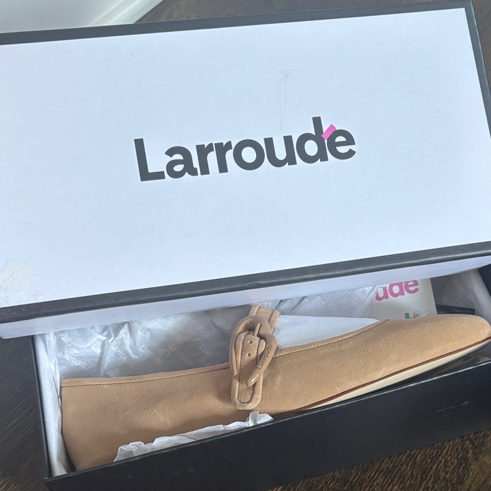 Larroude Women's Beige Wedge Heels